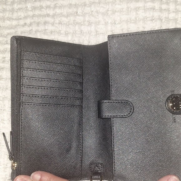 SOLD - Picture 3 of 7